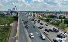 Hà Nội: Các mốc khoảng cách trên cầu Nhật Tân 'không nhằm mục đích xử phạt'