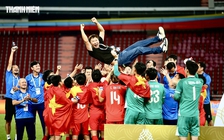 Khi U.23 Việt Nam vắng bóng thầy Kim