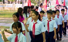 Vì sao sách giáo khoa miễn phí cho học sinh Huế đến nay chưa có?