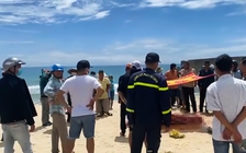 Quảng Ngãi: Tìm thấy thi thể nạn nhân bị sóng biển cuốn trôi