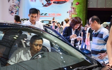 Tháng cô hồn, ô tô ồ ạt giảm giá