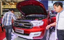 Sau Pajero Sport, đến lượt Ford Everest giảm giá cạnh tranh Fortuner