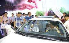 Ô tô chạy đua giảm giá, sức mua vẫn ‘hạ nhiệt’