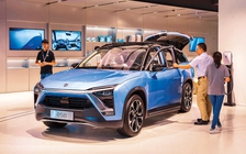 Doanh số thị trường ô tô lớn nhất thế giới tiếp tục lao dốc