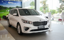 Dừng cách ly xã hội, ô tô ồ ạt giảm giá kích cầu ra mẫu mã mới