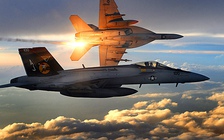 TNS McCain: Mỹ cần đẩy nhanh việc bán vũ khí, tránh bị Nga hớt tay trên