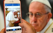 Vừa gia nhập Instagram, Giáo hoàng Francis có cả triệu lượt theo dõi