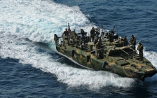 Mỹ giáng chức chỉ huy sau sự cố Iran bắt 10 lính thuỷ