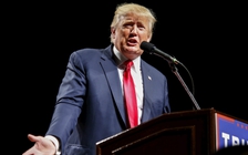 Trung Quốc hạ giọng sau khi Donald Trump doạ đánh thuế nhập khẩu 45%