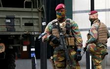 Thủ đô Bỉ báo động vì một người mang đai thuốc nổ giả