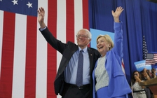 Ông Sanders chính thức ủng hộ bà Hillary Clinton