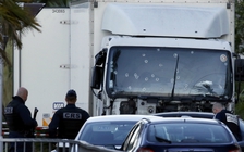 Pháp xác định danh tính hung thủ khủng bố bằng xe tải ở Nice