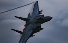 Nhà Trắng phê chuẩn một loạt hợp đồng bán chiến đấu cơ cho Vùng Vịnh
