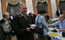 9 bang bờ đông nước Mỹ bắt đầu bỏ phiếu bầu cử tổng thống