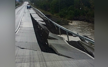 Động đất 7,7 độ Richter, Chile cảnh báo sóng thần