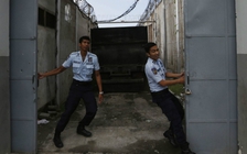 200 tù nhân vượt ngục tại Indonesia