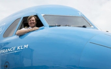 Hé lộ cuộc đời phi công bí mật của vua Hà Lan