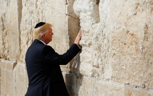 Tên lửa bắn vào Israel giữa chuyến thăm của Tổng thống Trump