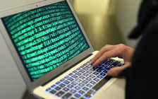 Mỹ buộc tội 3 người Trung Quốc lập công ty bình phong để tấn công mạng