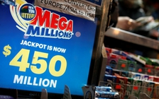 Vé độc đắc 450 triệu USD tại Mỹ có chủ