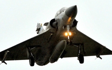 Tiêm kích Hy Lạp, trực thăng Nga rơi