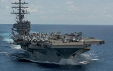 Mỹ triển khai tàu chiến, máy bay tàng hình trước thềm thượng đỉnh