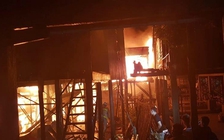 Cháy lớn thiêu rụi nhà cửa nhiều gia đình gốc Việt tại Phnom Penh