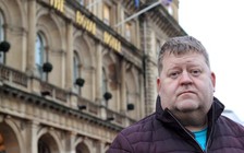 Khách sạn Anh gây phẫn nộ vì hủy đặt phòng của người vô gia cư