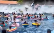 'Sóng thần' trong hồ bơi làm hàng chục người bị thương ở Trung Quốc