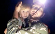 Bé gái 5 tuổi sống sót sau 3 ngày lạc trong rừng ở Nga