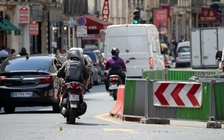 Pháp gắn thiết bị phát hiện xe nẹt pô trong thành phố