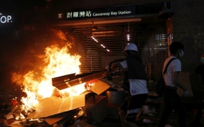 Tàu điện Hồng Kông ngừng hoạt động vì biểu tình