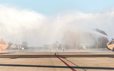 Hà Lan phun nhầm bọt chữa cháy chào đón máy bay F-35A