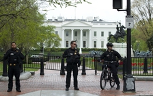 Mang dao đến Nhà Trắng đòi ám sát Tổng thống Trump