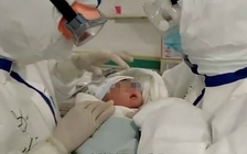 Em bé 17 ngày tuổi tự khỏi bệnh sau khi nhiễm virus Corona mới