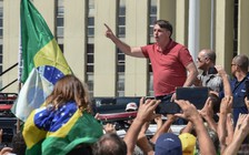 Tổng thống Brazil biểu tình phản đối cách ly xã hội ngăn Covid-19