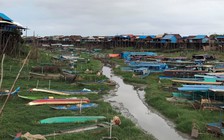 Nước sông Mê Kông về trễ vì hạn hán, thủy điện khiến Biển Hồ thiếu nước