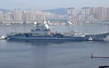 Tàu sân bay nội địa Trung Quốc ra biển huấn luyện