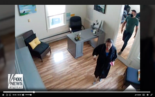 Chủ tịch Hạ viện Mỹ bị phát hiện vi phạm quy định phòng chống dịch Covid-19