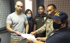 'Philippines ân xá phạm nhân Mỹ để được tiếp cận vắc xin Covid-19'