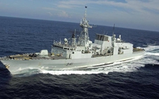 Tàu chiến Canada đi qua eo biển Đài Loan