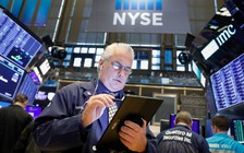 Trung Quốc tố Mỹ âm mưu chính trị khi loại công ty khỏi sàn chứng khoán