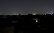 Cúp điện đột xuất cả nước, người dân Pakistan lo có chiến sự