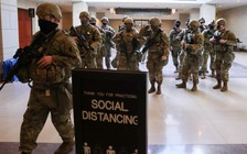 An ninh Mỹ 'lật từng viên đá' để đề phòng nguy cơ nội bộ