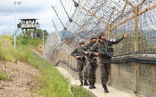 Người nhái Triều Tiên vượt biên sang Hàn Quốc như chốn không người