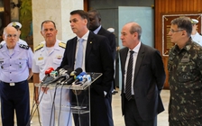 Tư lệnh hải - lục - không quân Brazil đồng loạt ra đi