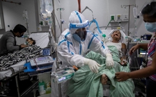 Chuyên gia cảnh báo Philippines trở thành Ấn Độ thứ hai vì Covid-19