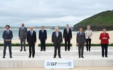 Trung Quốc nói Mỹ 'bệnh nặng', cần G7 bắt mạch, kê đơn