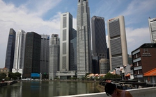 'Chung sống với Covid-19' theo kế hoạch của Singapore, Úc ra sao?