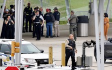 Tấn công ngay bên ngoài Lầu Năm Góc, cảnh sát thiệt mạng